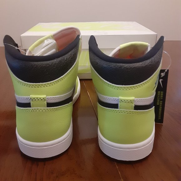 SIZE 6M / 7.5W - Jordan 1 Retro High OG Visionaire - 555088-702 - AUTHENTIC NEW! - Picture 6 of 13